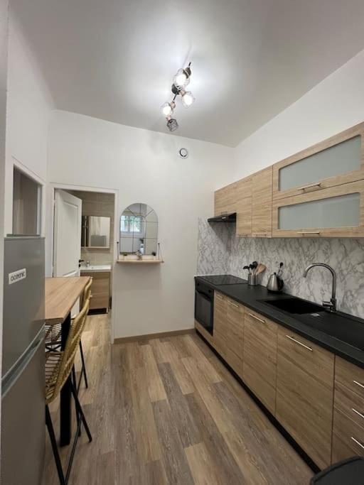Tres Bel Appartement Neuf Avignon Exterior foto