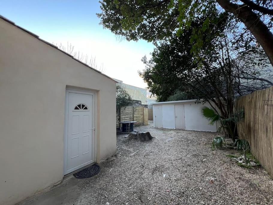 Tres Bel Appartement Neuf Avignon Exterior foto
